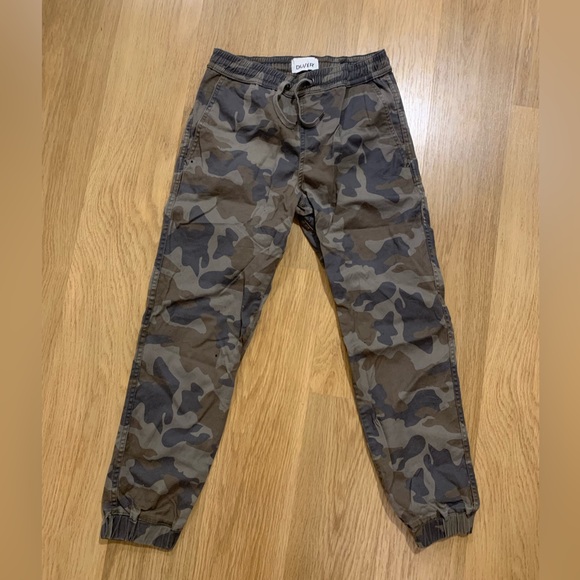DU/ER Crop/ Capris Camo Panta - Picture 1 of 3